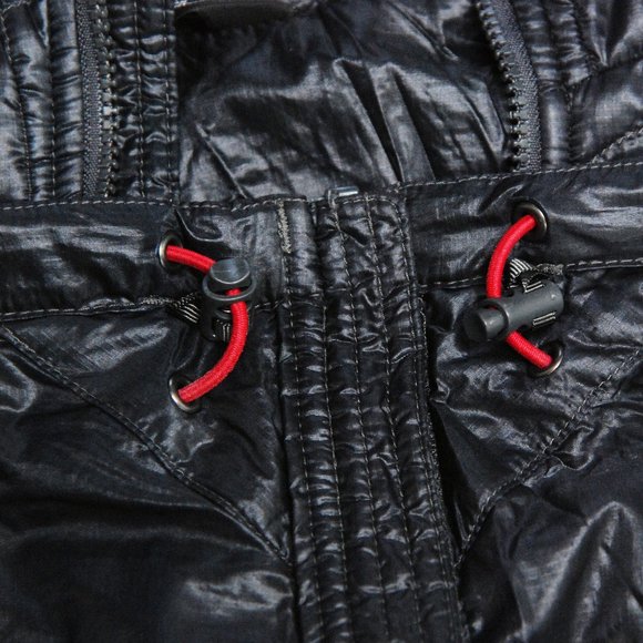 The North Face Women’s  Thermoball Packable Hooded Quilt Puffer Jacket, Black, S - Picture 9 of 9